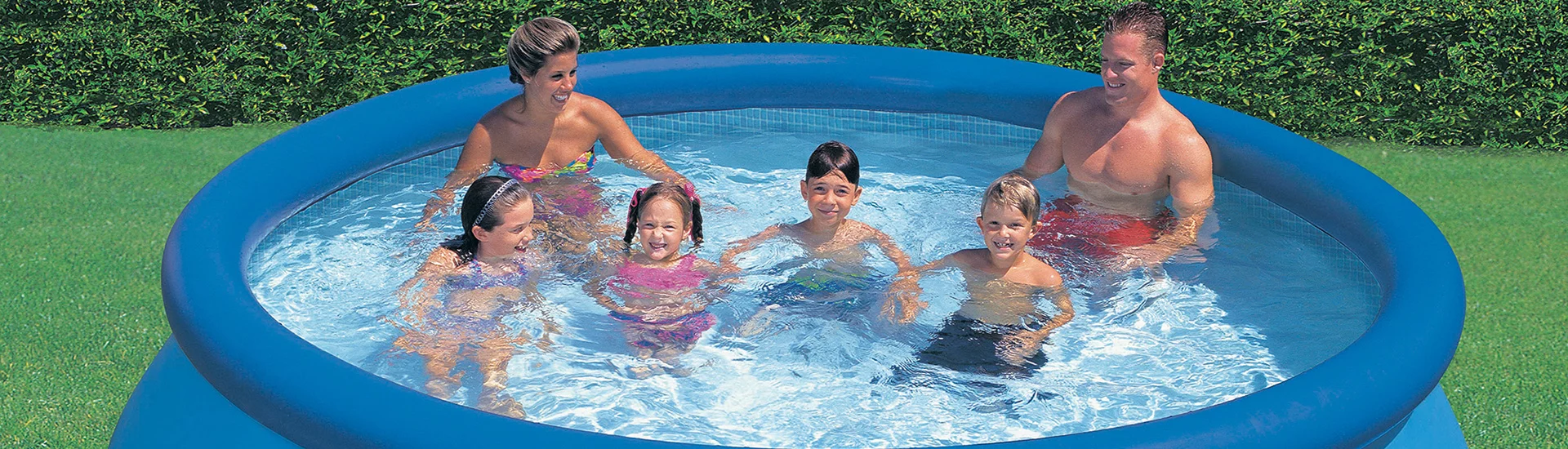 Piscine autoportée famille